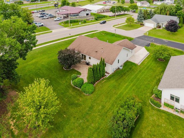 1202 WILLOW BEND LANE, Oshkosh, WI 54904