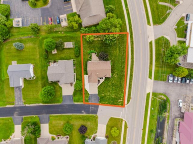 1202 WILLOW BEND LANE, Oshkosh, WI 54904