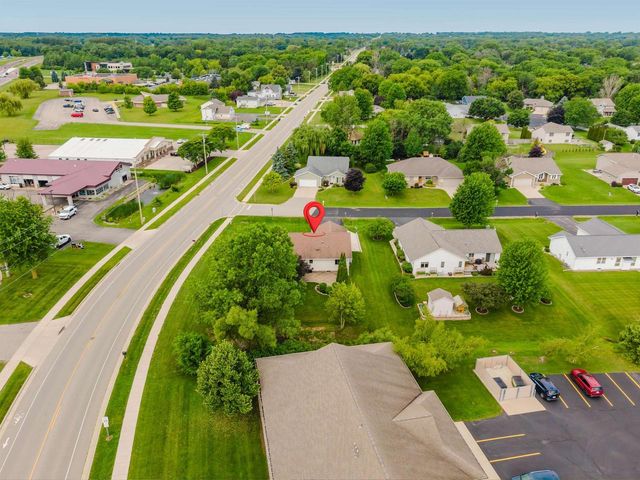 1202 WILLOW BEND LANE, Oshkosh, WI 54904