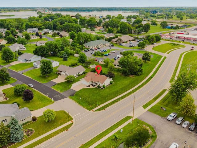 1202 WILLOW BEND LANE, Oshkosh, WI 54904