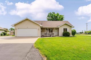1202 WILLOW BEND LANE, Oshkosh, WI 54904