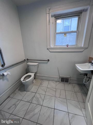 726 FRANKLIN ST, Reading, PA 19602