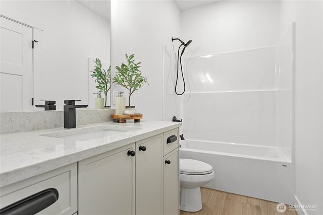 313 W 3rd Street, Everson, WA 98247