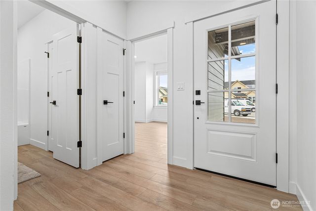 313 W 3rd Street, Everson, WA 98247