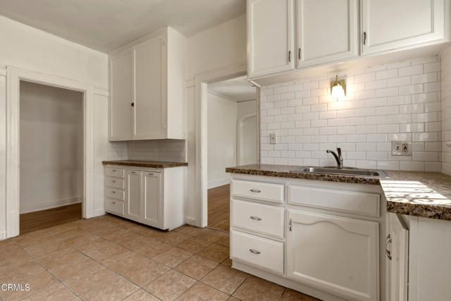 1425 W 48th Street, Los Angeles, CA 90062