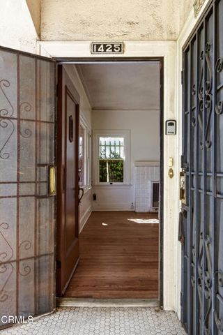 1425 W 48th Street, Los Angeles, CA 90062