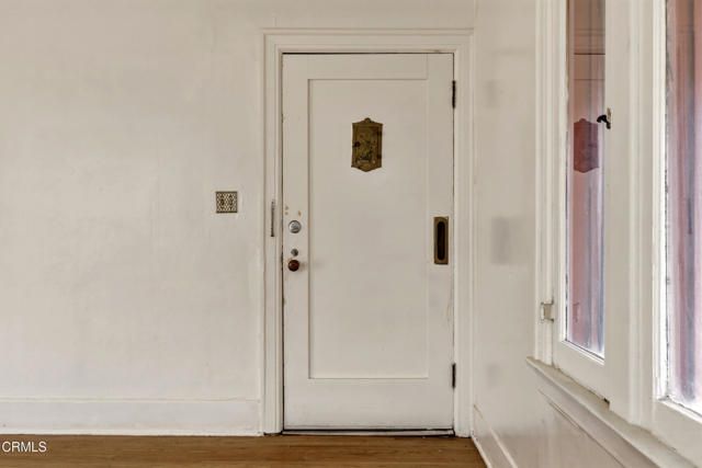 1425 W 48th Street, Los Angeles, CA 90062