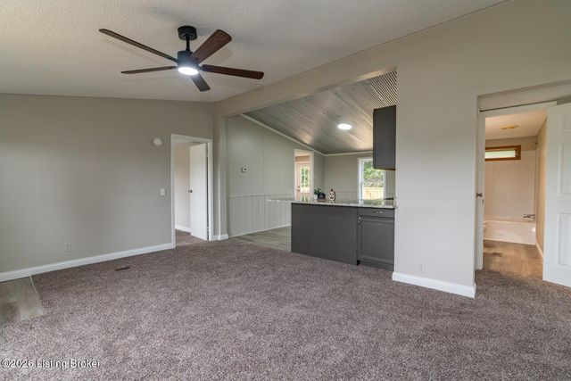 697 Rineyville-Big Springs Rd, Radcliff, KY 40160