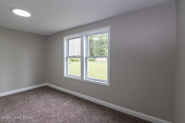 697 Rineyville-Big Springs Rd, Radcliff, KY 40160