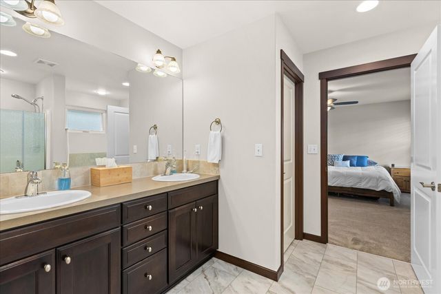 1630 SW Carnegie Street, Oak Harbor, WA 98277