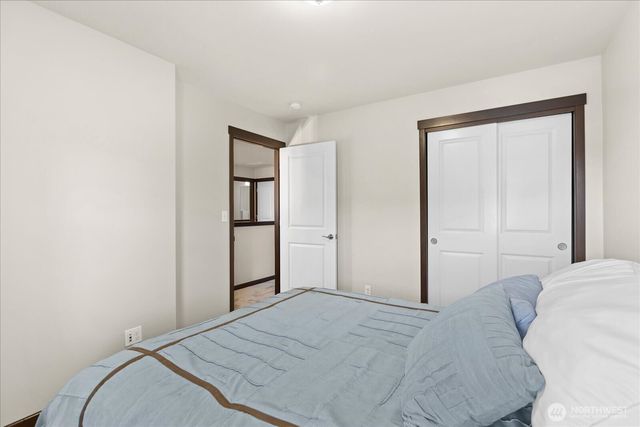 1630 SW Carnegie Street, Oak Harbor, WA 98277