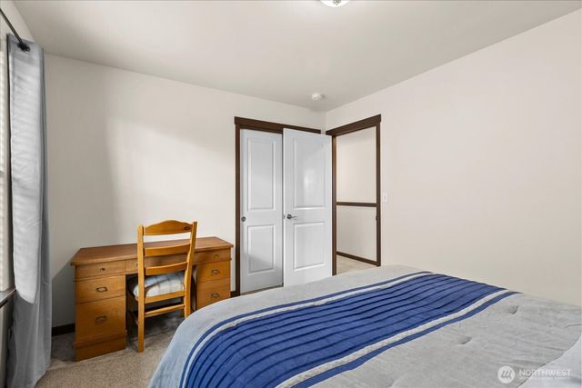 1630 SW Carnegie Street, Oak Harbor, WA 98277
