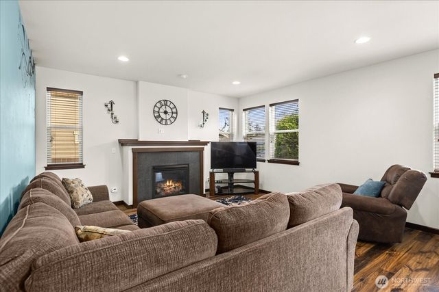 1630 SW Carnegie Street, Oak Harbor, WA 98277
