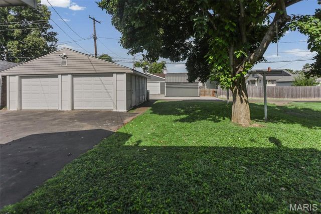 644 N 1st Street, Wood River, IL 62095