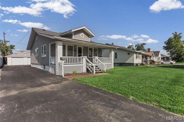 644 N 1st Street, Wood River, IL 62095