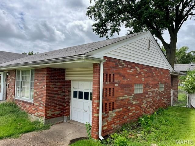 9423 Ardmore Drive, St Louis, MO 63137