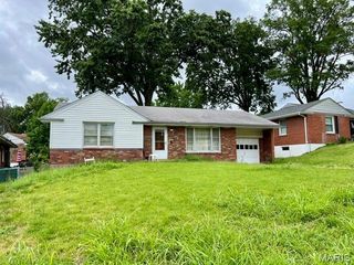 9423 Ardmore Drive, St Louis, MO 63137