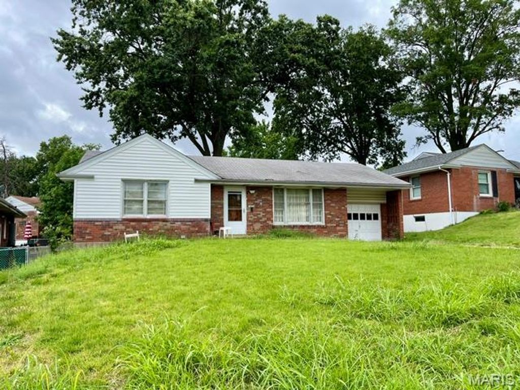 9423 Ardmore Drive, St Louis, MO 63137