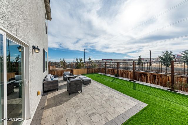 8830 Wolf Moon Drive, Reno, NV 89506