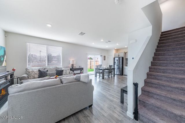 8830 Wolf Moon Drive, Reno, NV 89506