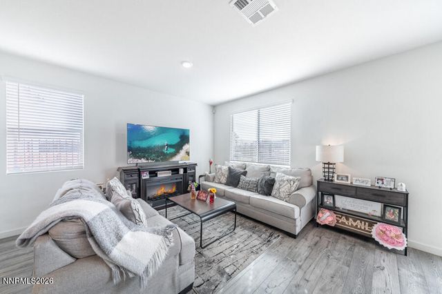 8830 Wolf Moon Drive, Reno, NV 89506