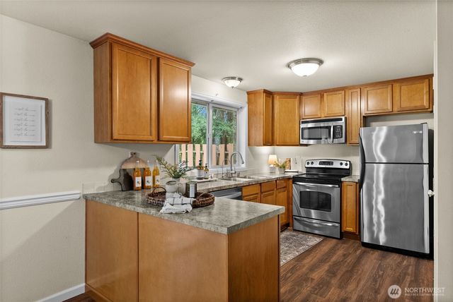 13913 37th Avenue Ct NW, Gig Harbor, WA 98332