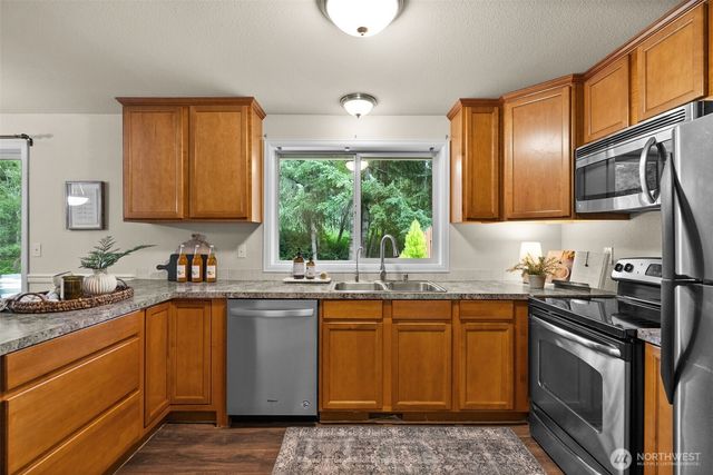 13913 37th Avenue Ct NW, Gig Harbor, WA 98332