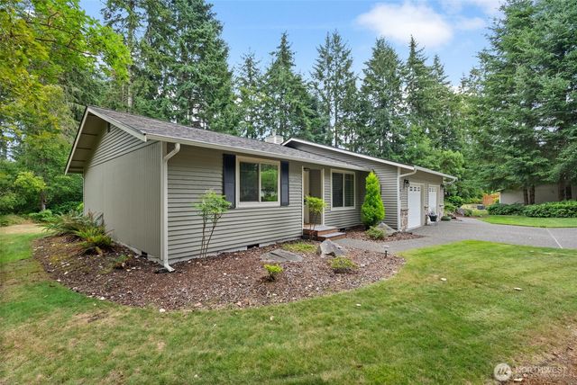 13913 37th Avenue Ct NW, Gig Harbor, WA 98332