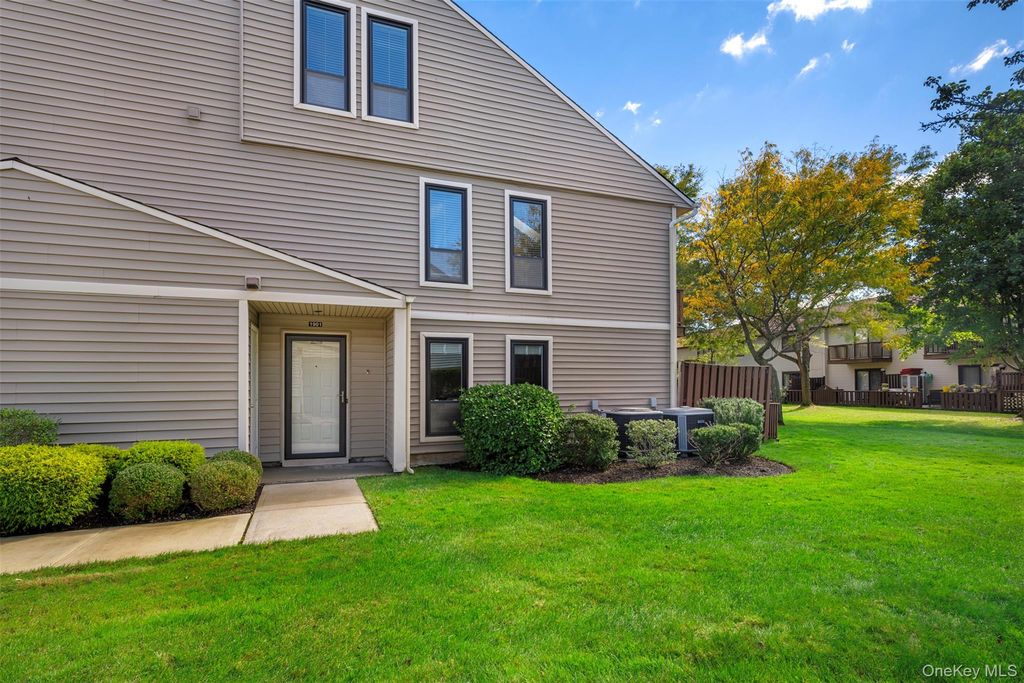 100 Daly Boulevard 1901, Oceanside, NY 11572 — exterior