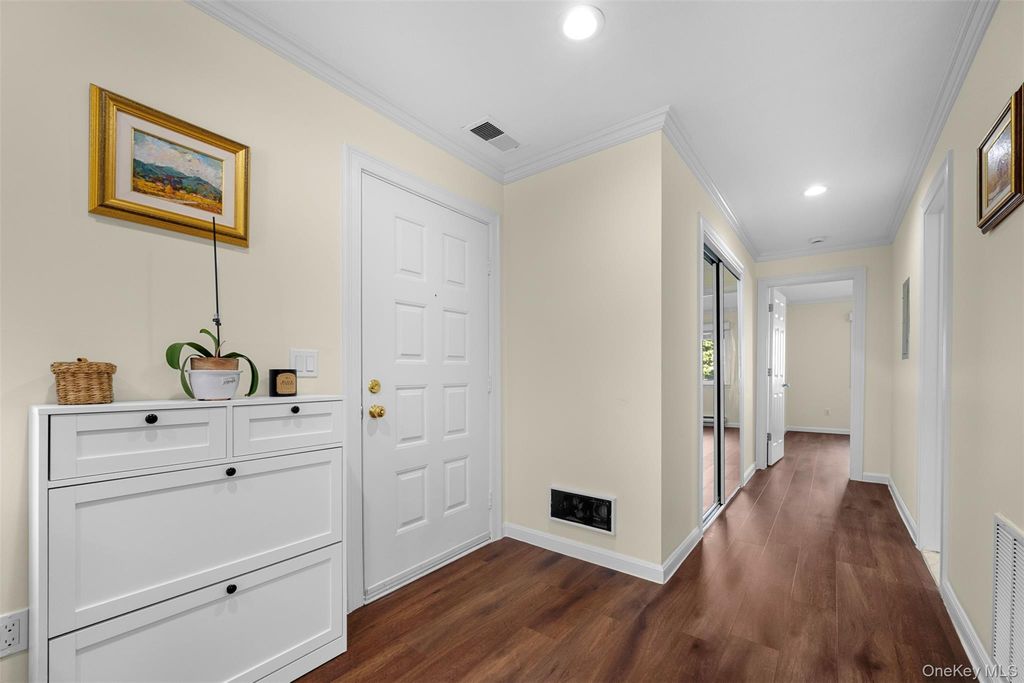 100 Daly Boulevard 1901, Oceanside, NY 11572 — photo 2