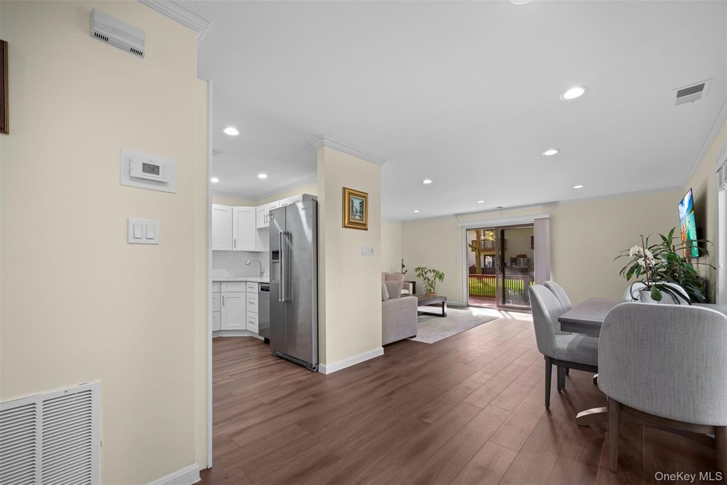 100 Daly Boulevard 1901, Oceanside, NY 11572 — photo 3