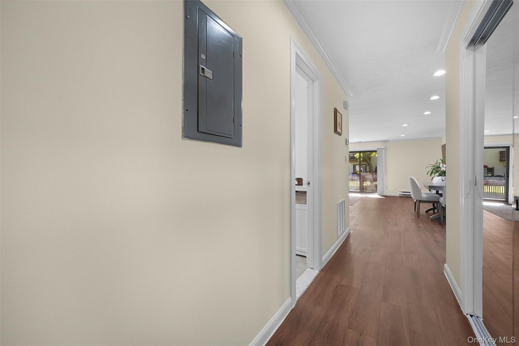 100 Daly Boulevard 1901, Oceanside, NY 11572 — photo 4