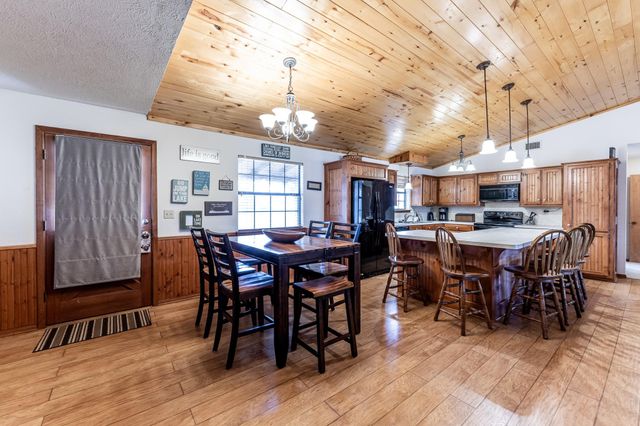 310 Marla Circle, Huntsville, TX 77320