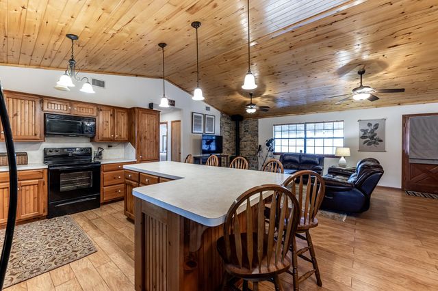 310 Marla Circle, Huntsville, TX 77320