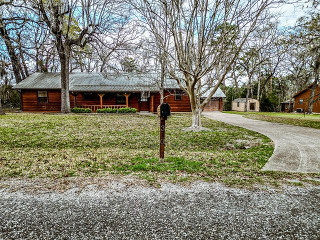 310 Marla Circle, Huntsville, TX 77320