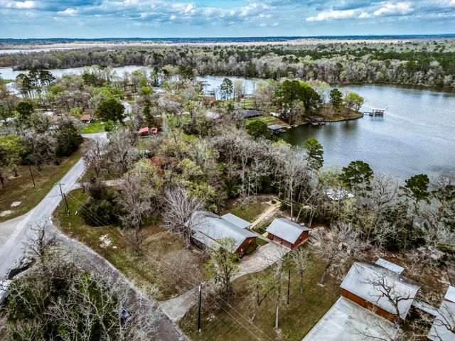 310 Marla Circle, Huntsville, TX 77320