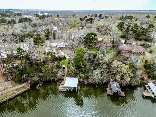 310 Marla Circle, Huntsville, TX 77320