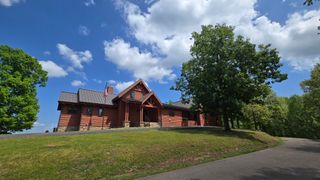 685 River Oaks Dr, Big Sandy, TN 38221