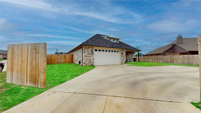 1520 Bent Creek Drive, Cleburne, TX 76033