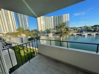 220 Kings Point Drive 303, Sunny Isles Beach, FL 33160