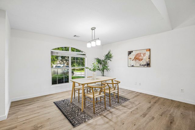 121 Orion CV, Kyle, TX 78640