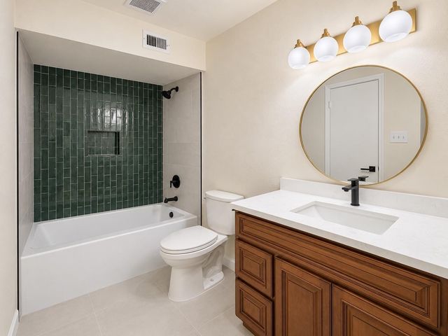 526 N Post Oak Lane, Houston, TX 77024