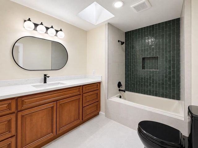 526 N Post Oak Lane, Houston, TX 77024