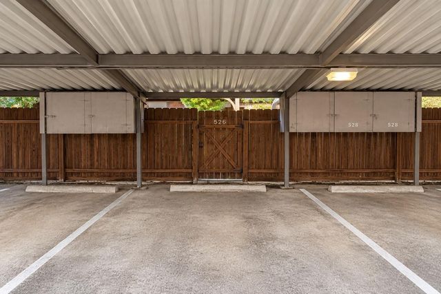 526 N Post Oak Lane, Houston, TX 77024