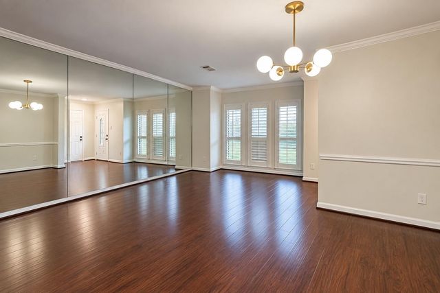 526 N Post Oak Lane, Houston, TX 77024