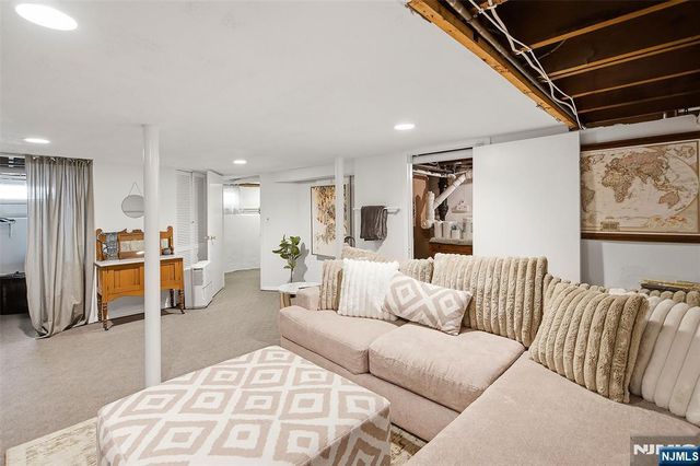 11 Monroe Avenue, Roseland, NJ 07068