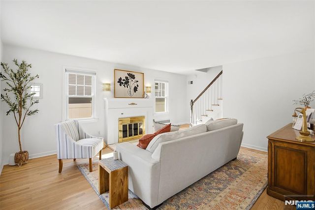 11 Monroe Avenue, Roseland, NJ 07068