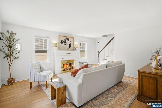 11 Monroe Avenue, Roseland, NJ 07068