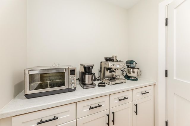 29 Bonds Corner Road, Hancock, NH 03449