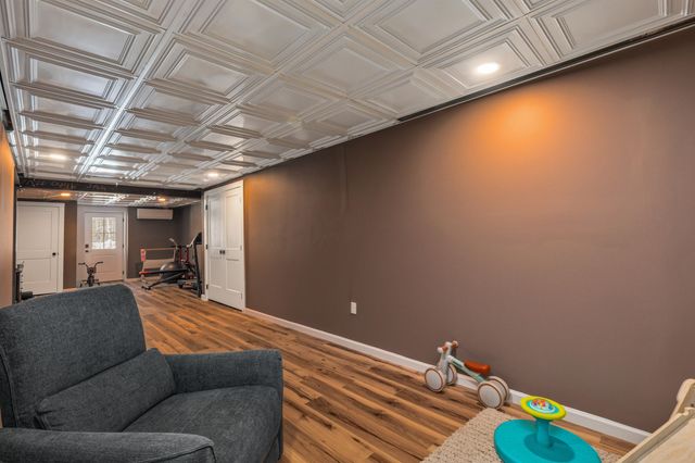 29 Bonds Corner Road, Hancock, NH 03449